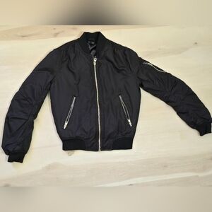 Women’s TOPSHOP Bomber full zip Jacket in Black size  US 4